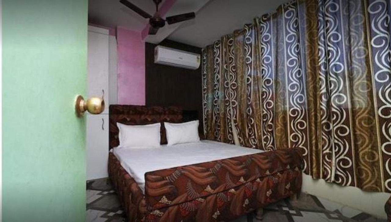 Hotel Devdoot Rājgīr エクステリア 写真